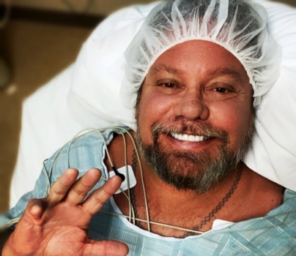 Vince Neil Hand Surgery