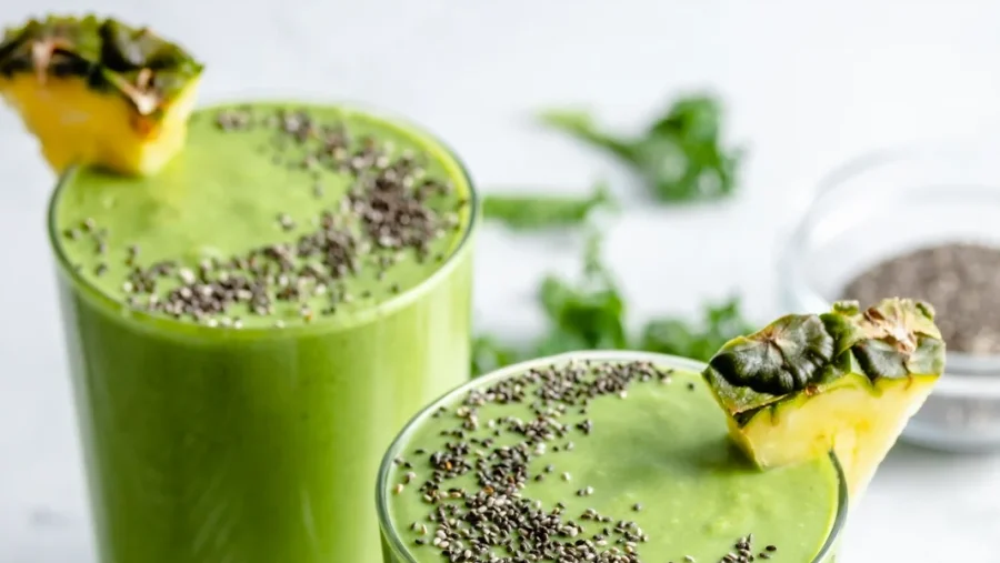Kale and Pineapple Smoothie