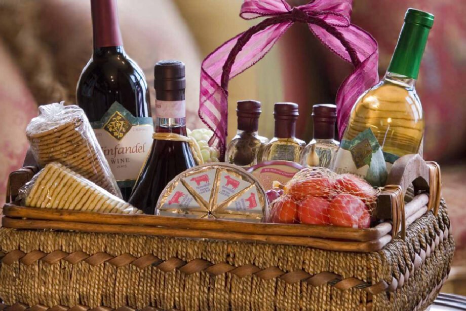 Top Selections for Wine and Spirits: Best Baskets for Any Occasion