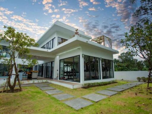 How to add extra quality to the exterior of a Thai home