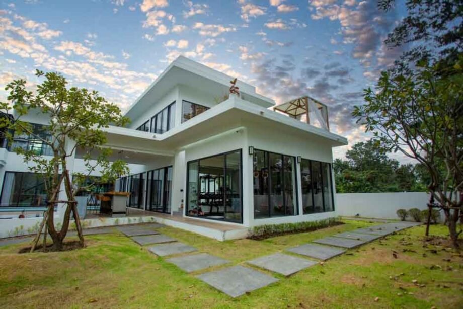 How to add extra quality to the exterior of a Thai home