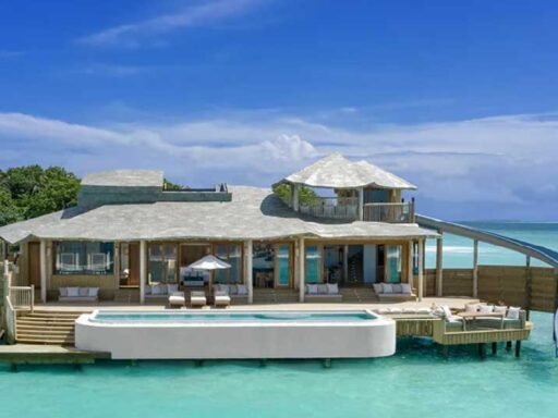 How Resort Villas in the Maldives Combine the Best of Home and Hospitality