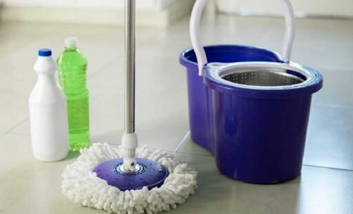 Top 3 Benefits of a Spin Mop When Compared to Traditional Types of Floor Cleaning Devices