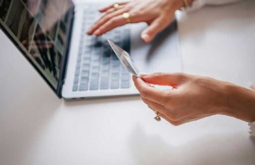 How Modern Banking Is Changing the Way You Manage Your Money